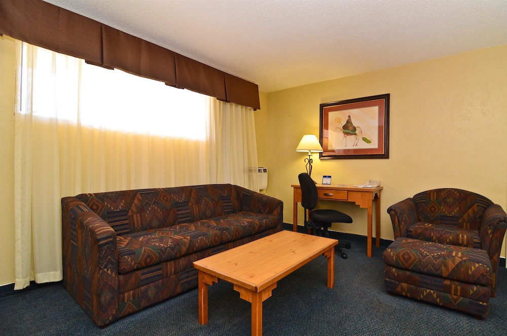 Turquoise Inn and Suites Cortez near Mesa Verde 28/42