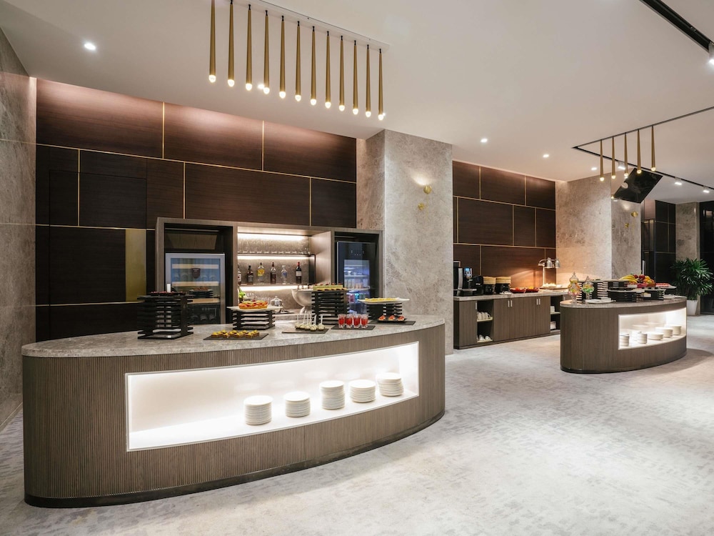 Grand Mercure Shanghai Hongqiao 11/79