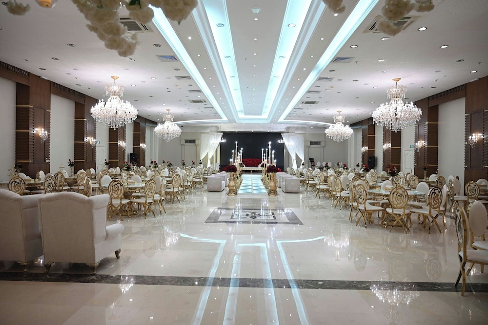 فندق المدينة مريديان(Le Meridien Medina) 11/60