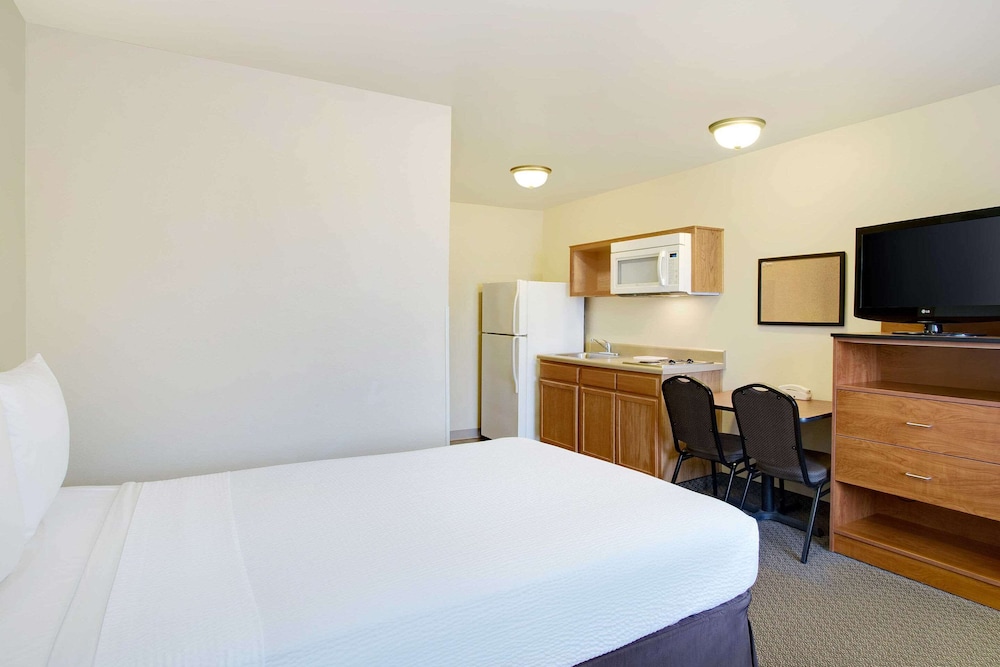 WoodSpring Suites Raleigh Northeast Wake Forest 13/25
