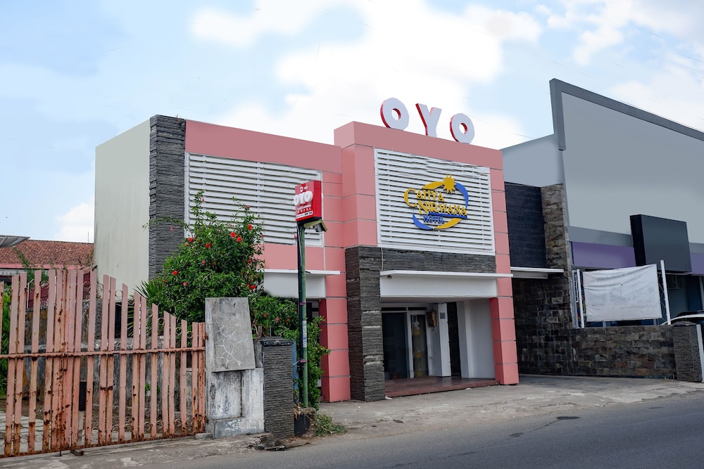 OYO 1843 Cahya Nirwana 25/30