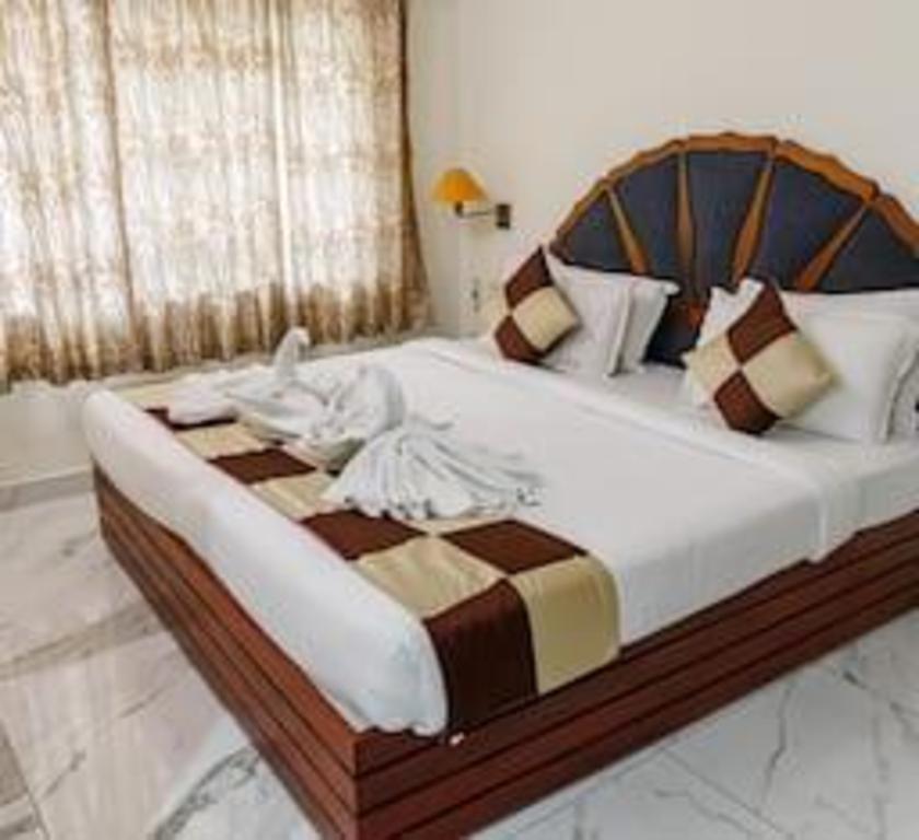 PAULSON PARK HOTEL 14/50