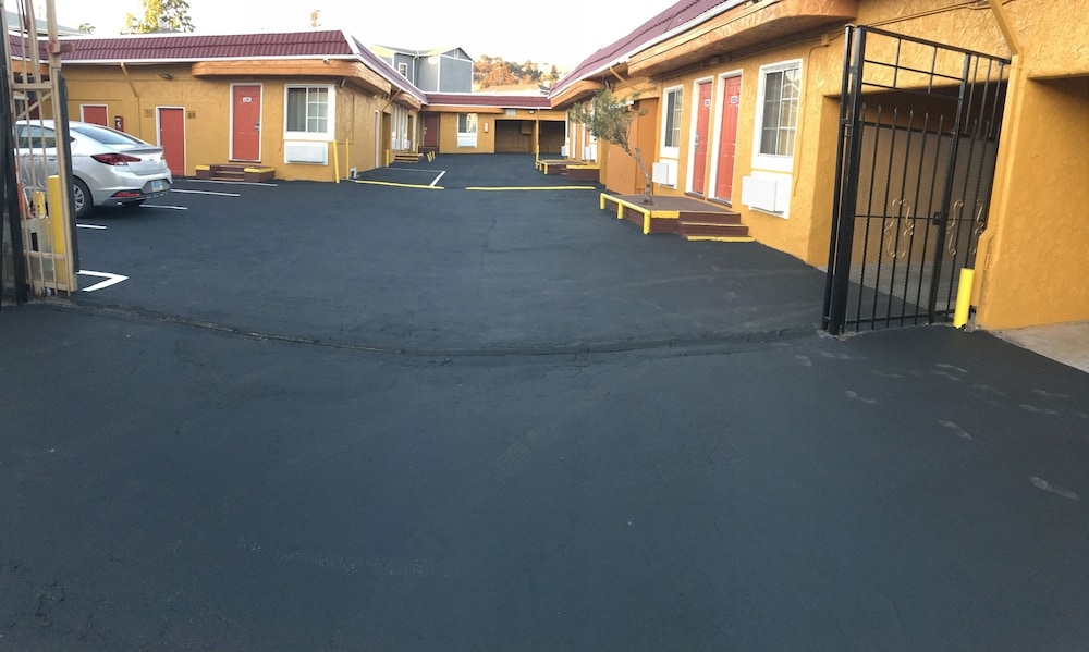 Harris Motel 48/59