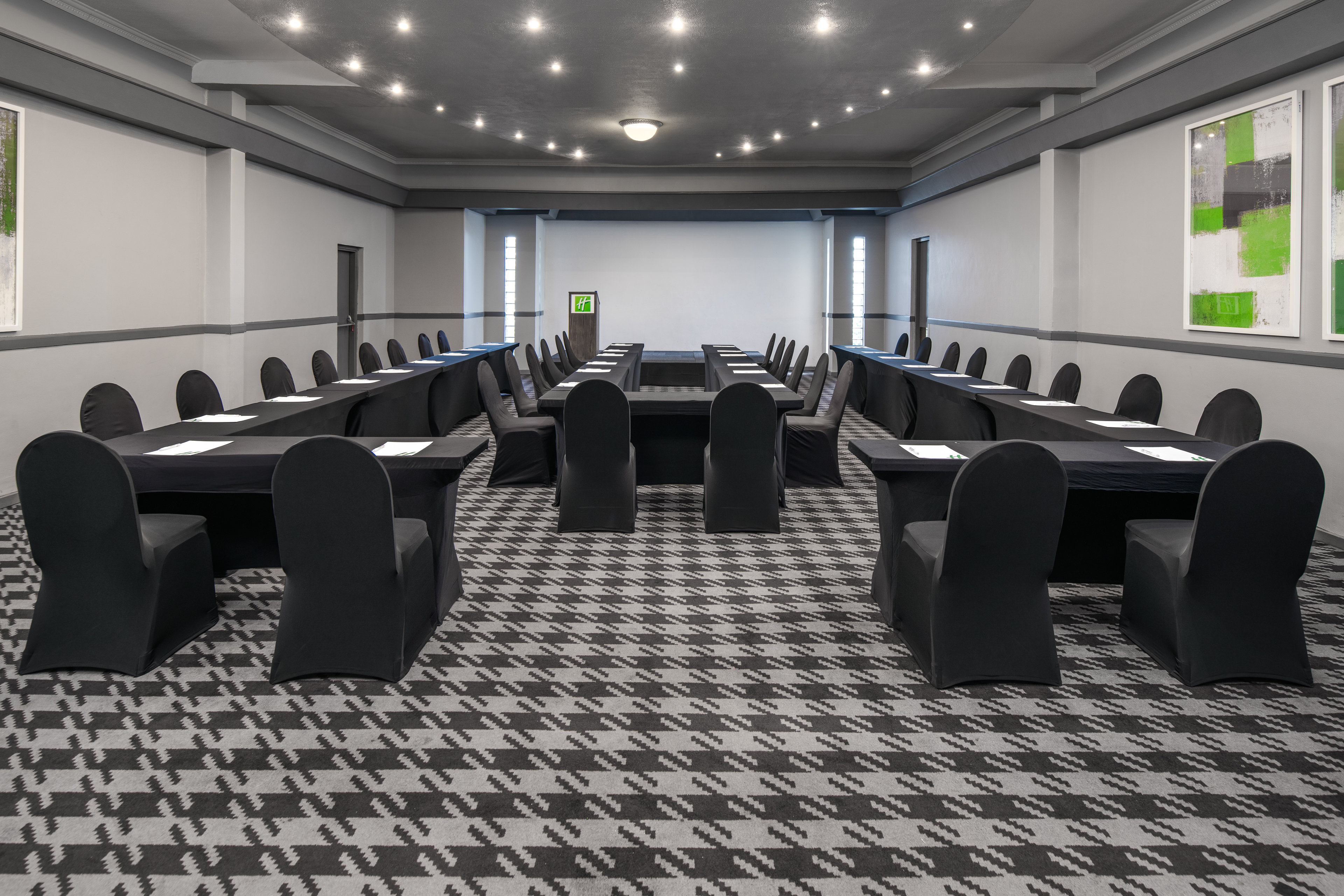 Holiday Inn Johannesburg Airport Previously Know As the Airport Grand Hotel And Conference Centre 31/50