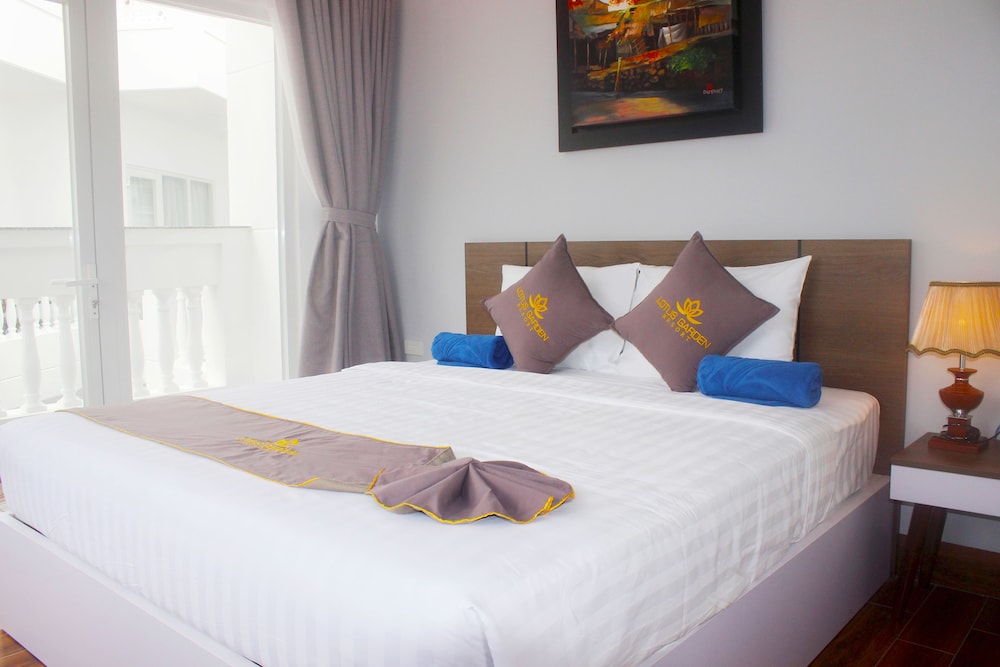 Lotus Garden Resort 14/55