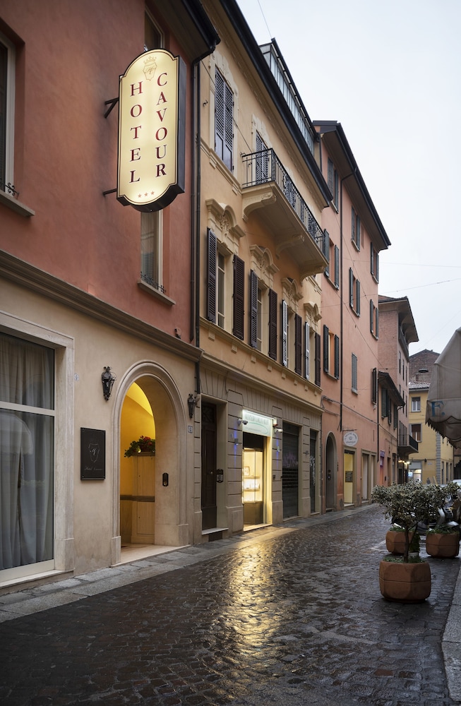 Hotel Cavour 42/49