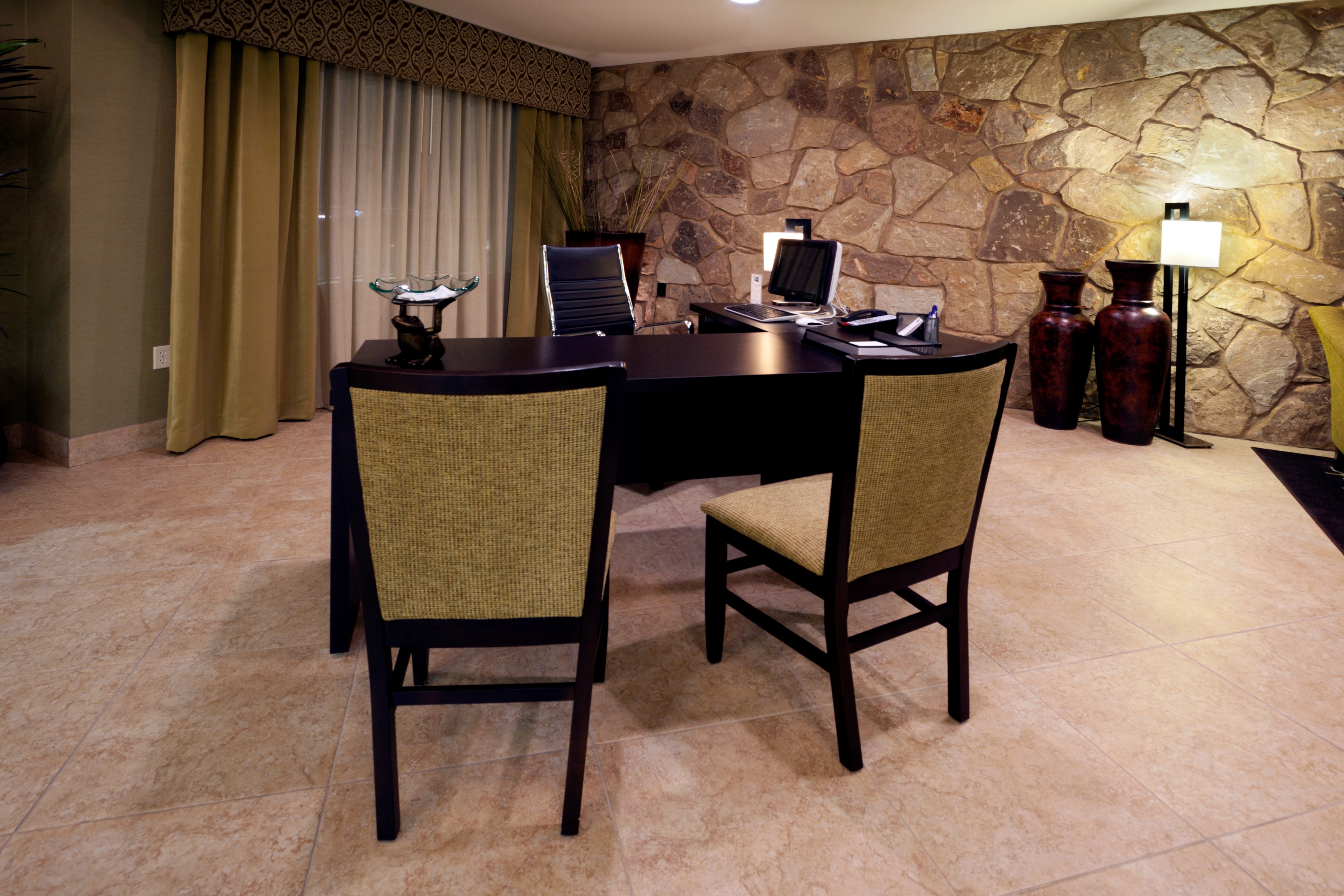 Holiday Inn Express Hotel Suites Marble Falls 45/64