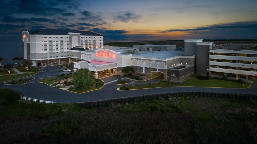 Silver Slipper Casino Hotel 61/62