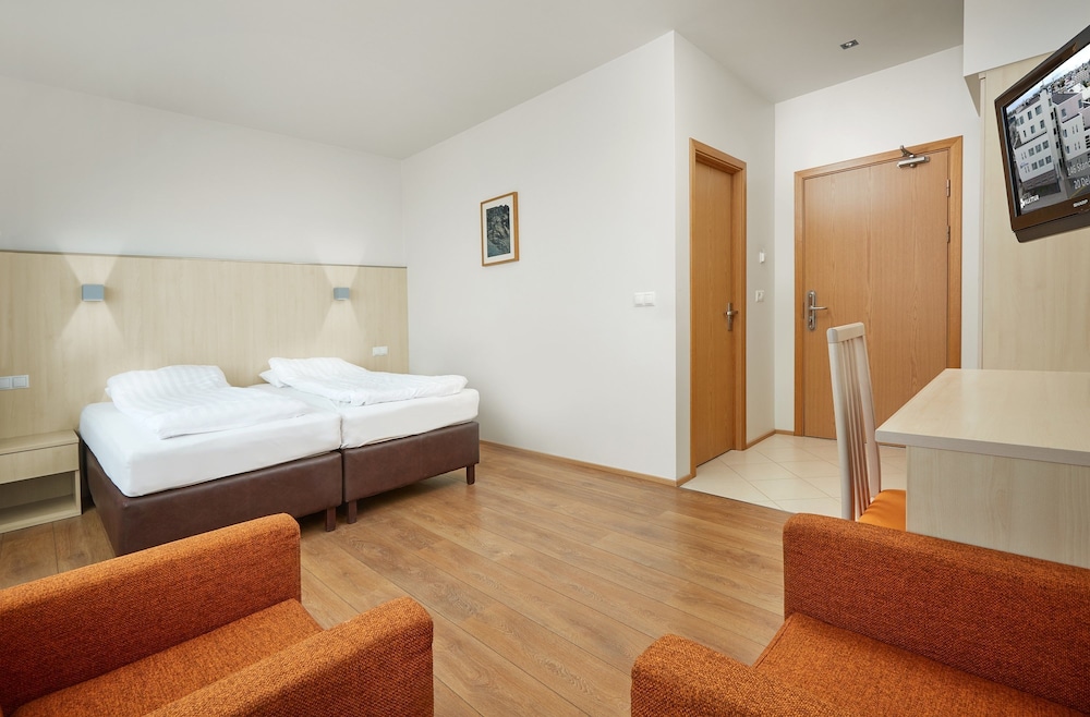 Hotel Klettur 12/80