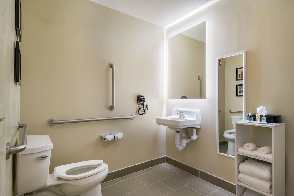 Comfort Inn Suites Harrisburg Hershey West 12/49