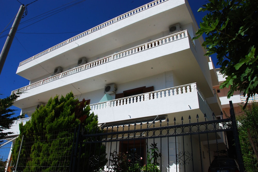 Vila Renato 2/49