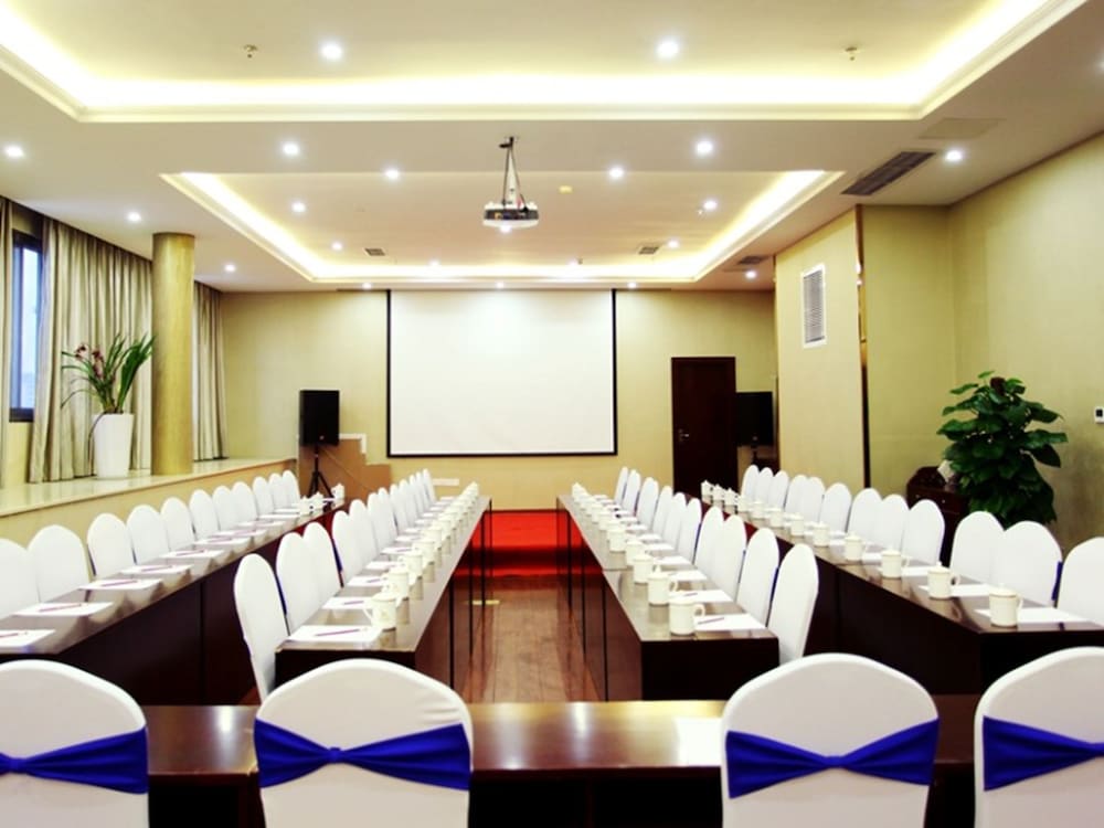 Greentree Eastern Zigong Huashang International City Huichuan Road Hotel 43/46