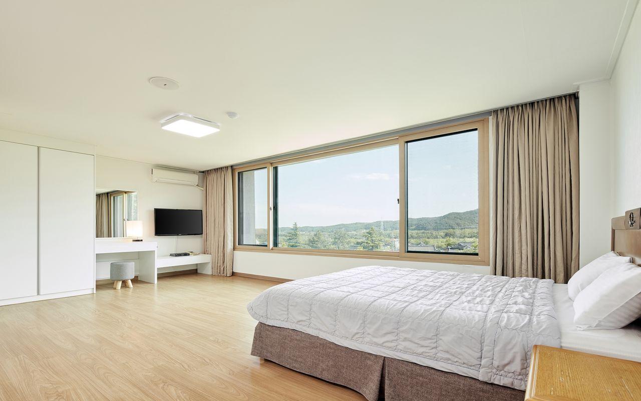 ROOM, 20 PYEONG