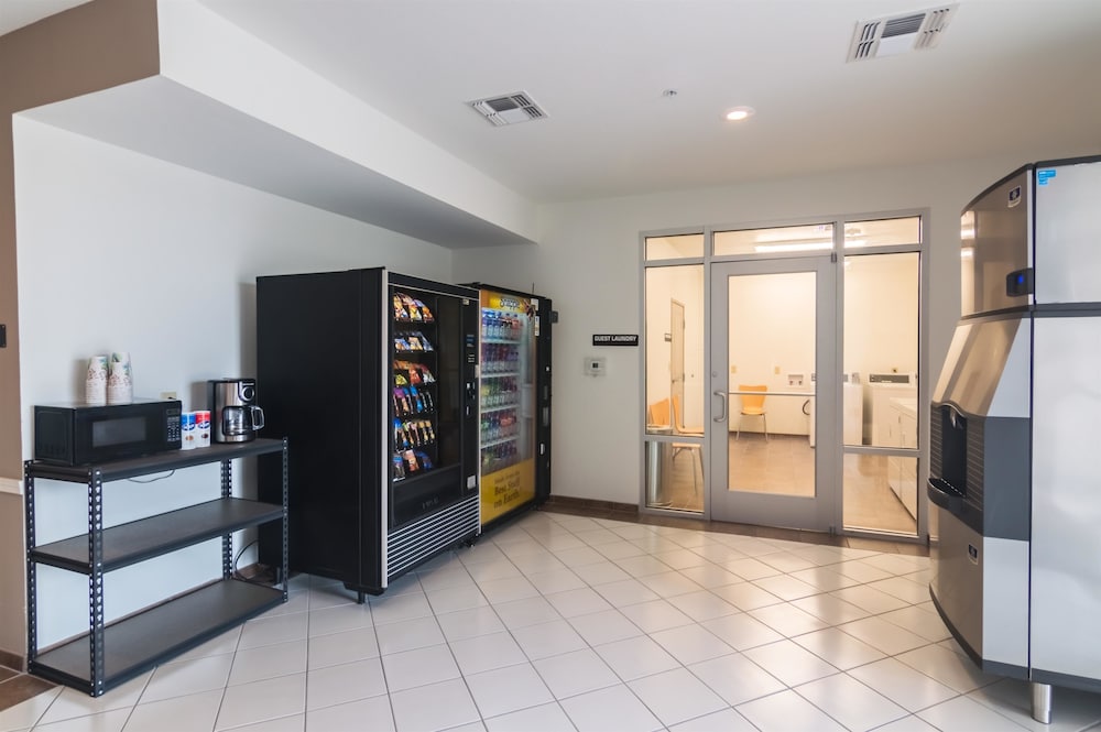 Days Inn & Suites by Wyndham Colorado City/I-20 26/37