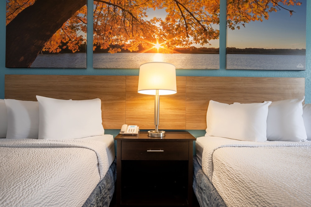Days Inn By Wyndham Livonia - Detroit 14/59