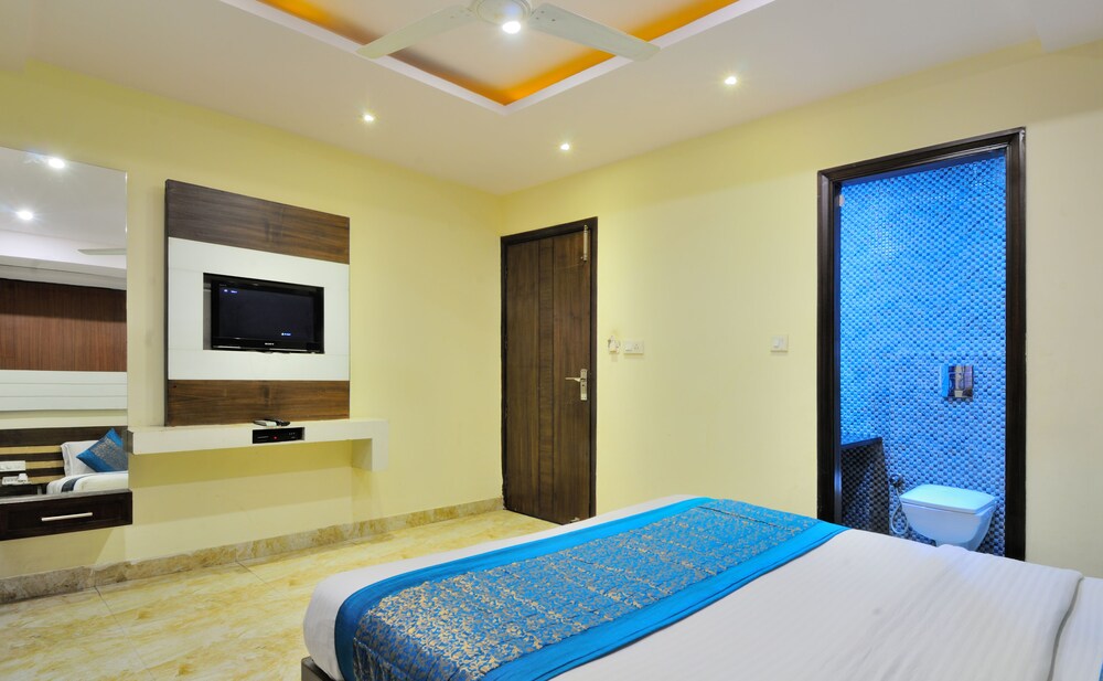 Hotel Gold Star Inn 18/36