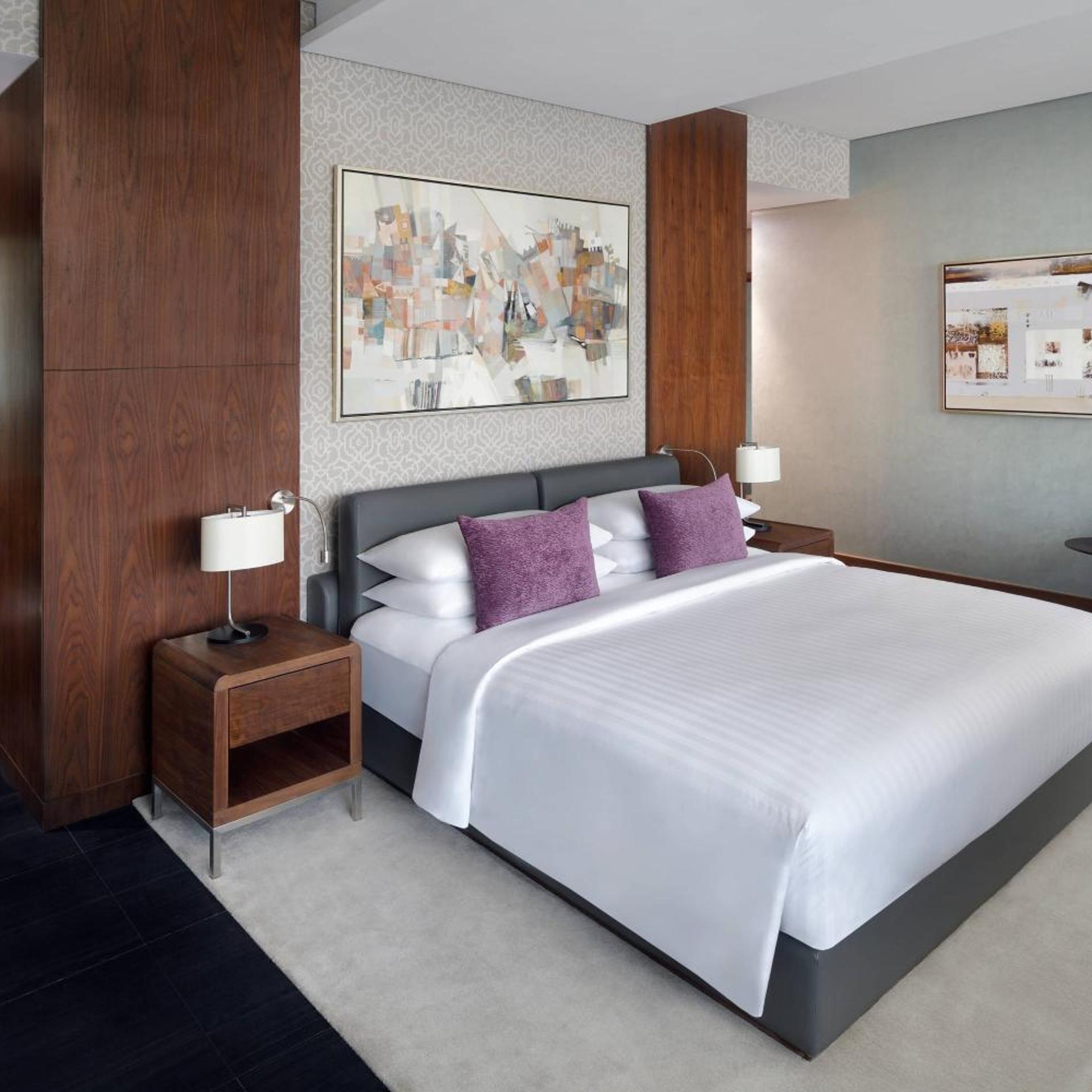 Royal, Suite, King Bed, Lounge Access