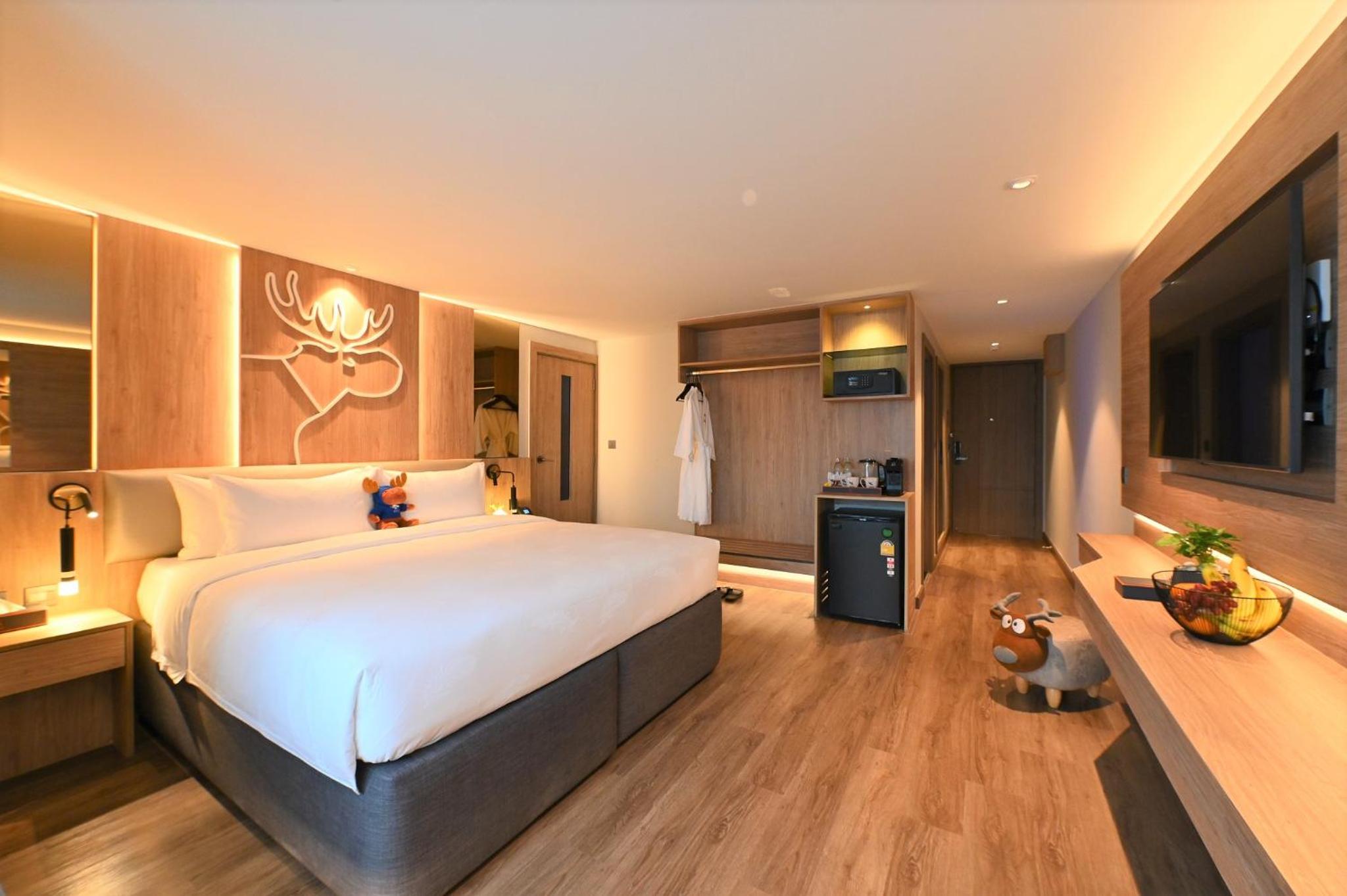 Suite, Outdoor Jetted Tub