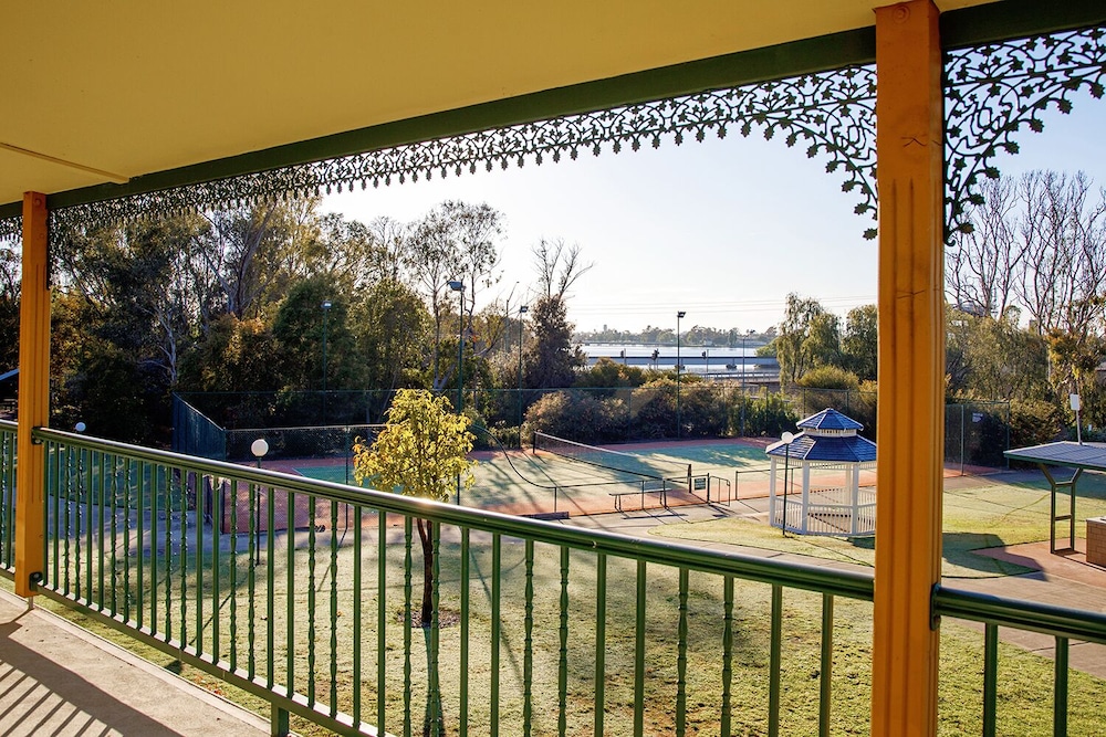 Yarrawonga Mulwala Golf Club Resort 43/86