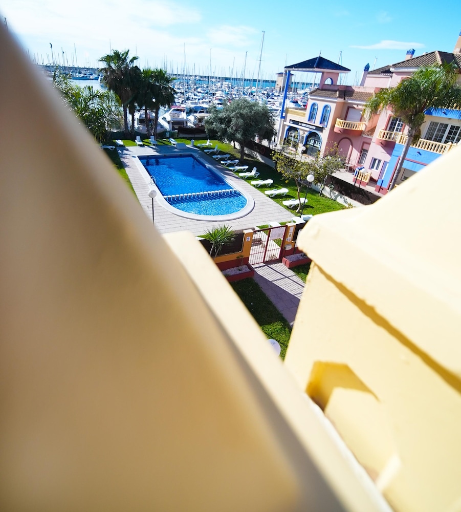 APARTAMENTOS MARINA INTERNACIONAL 3/50