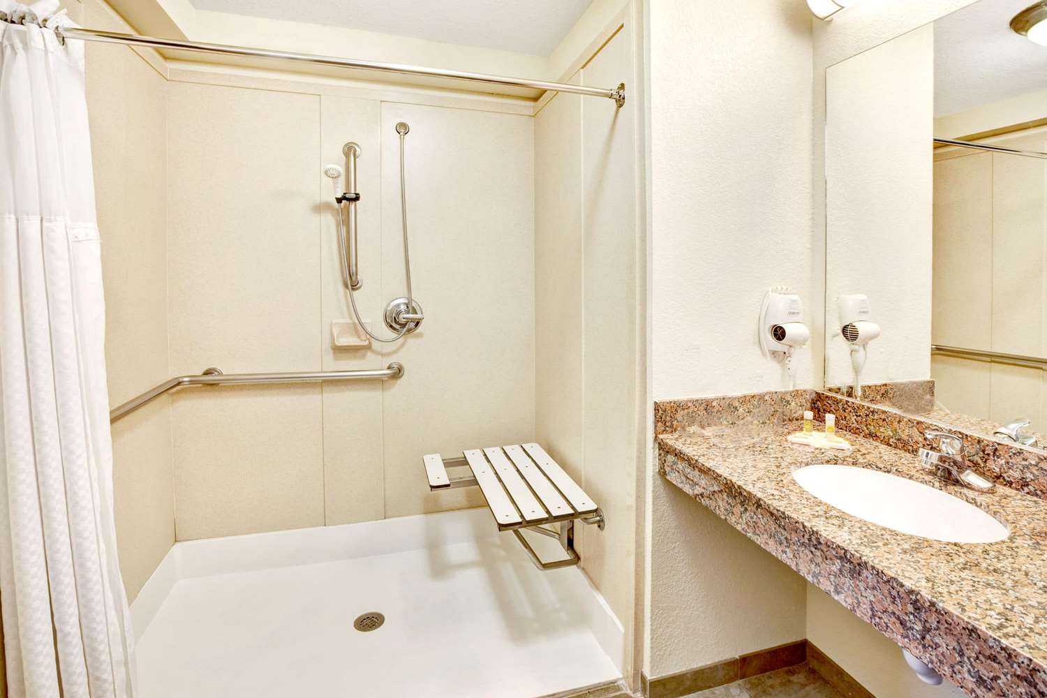 Days Inn by Wyndham Oklahoma City/Moore 29/30