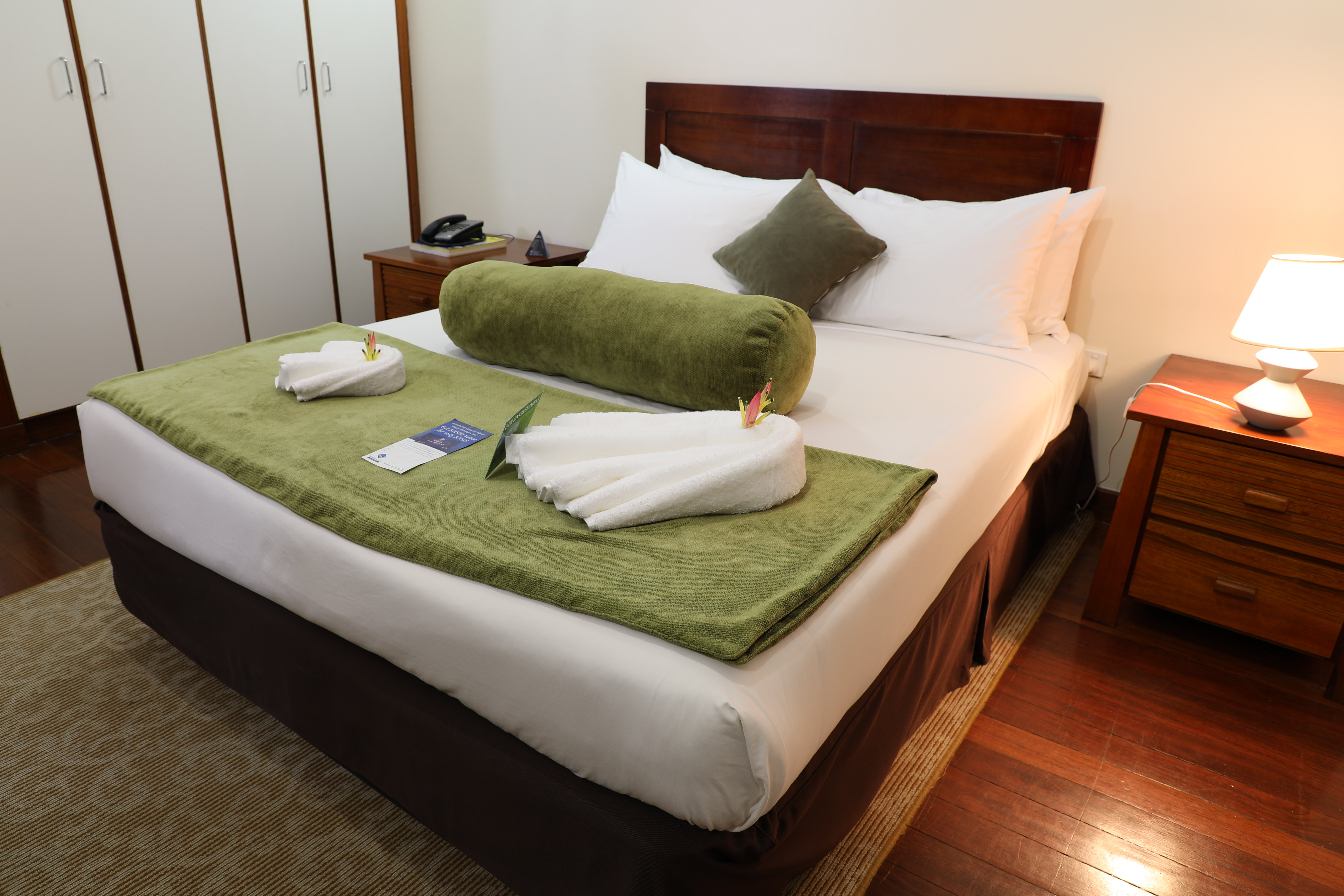 Huon Gulf Hotel and Apartments 17/49