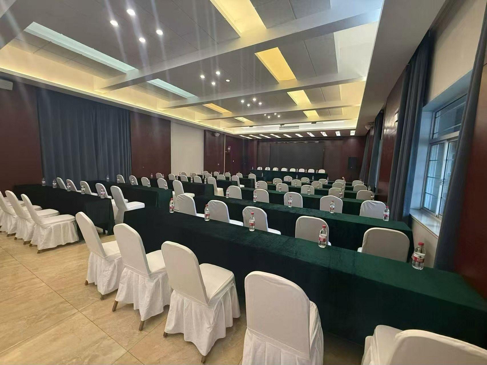 Vienna International Hotel (Qidong Jiangtian Ecological Park) 29/34