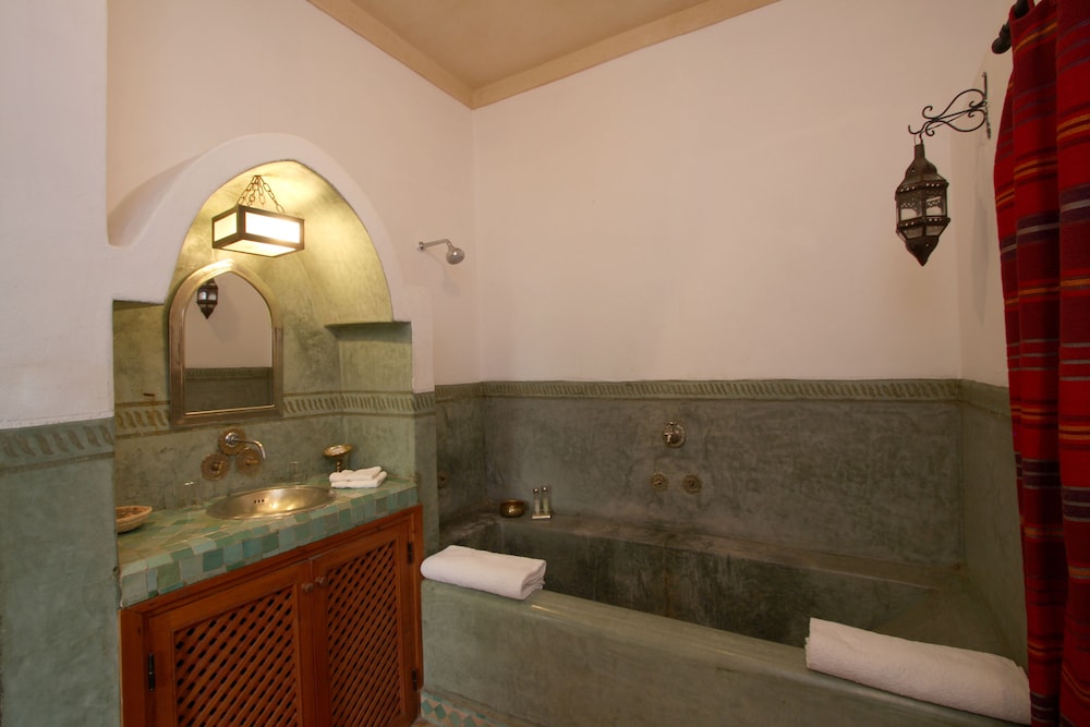 RIAD DAR BOUNOUAR 34/34