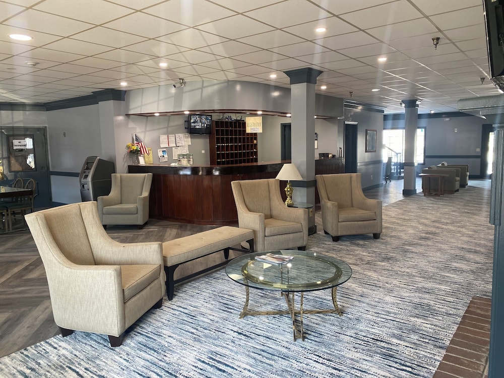 Surrey Inn Hotel 34/61