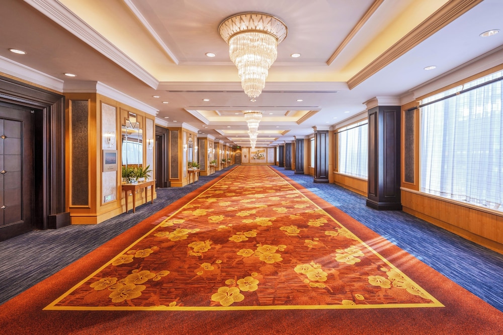 Shangri La Harbin 62/69