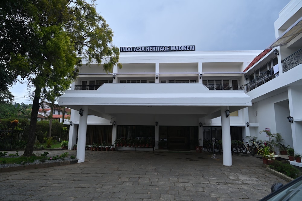 Hotel Coorg International 2/50