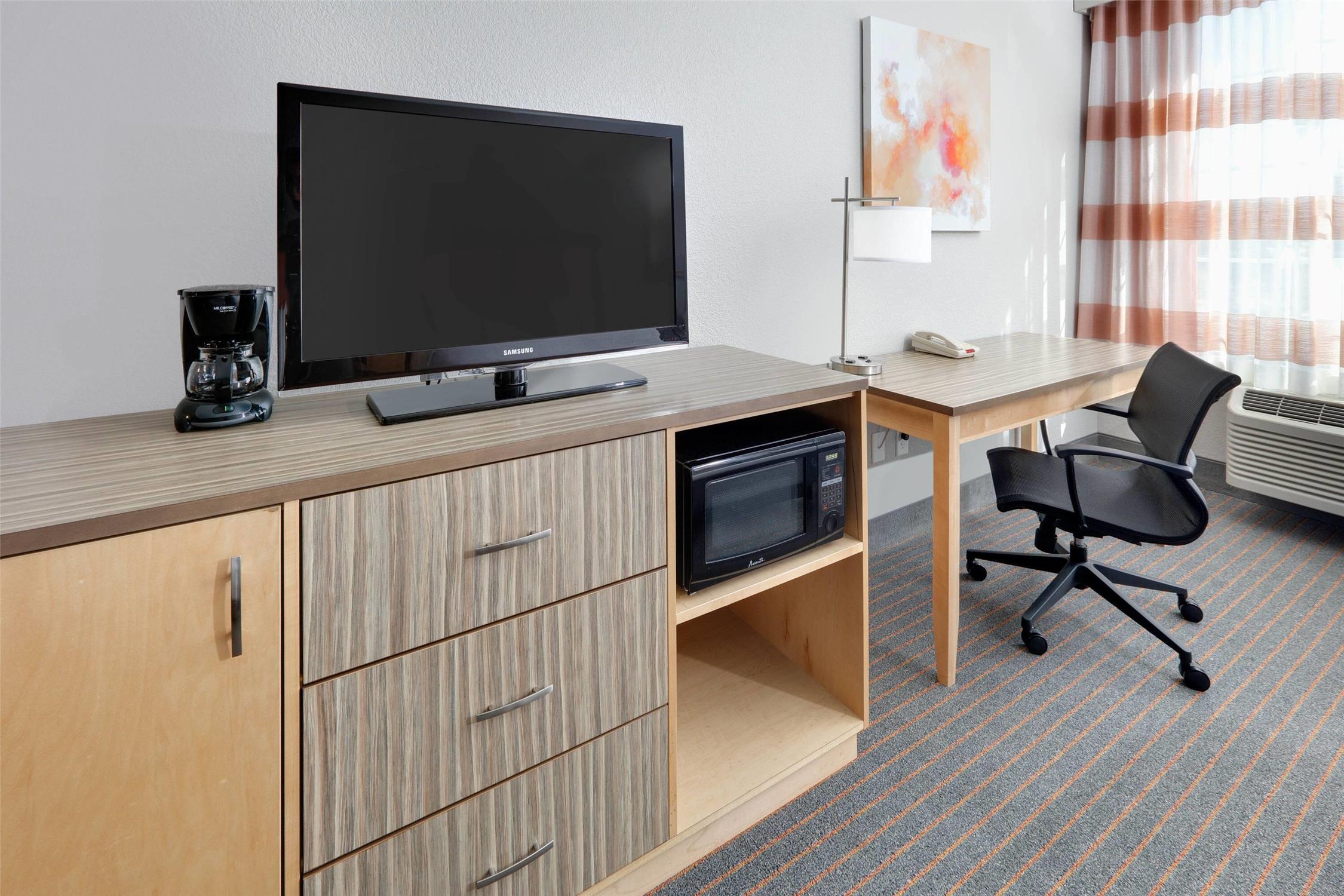 La Quinta Inn & Suites by Wyndham Dallas Love Field 19/22