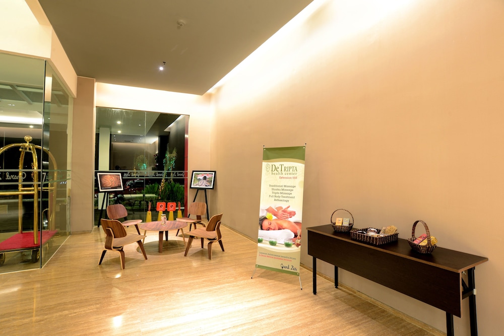 Hotel Santika Lahat 24/37