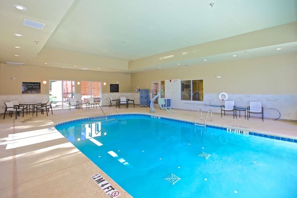 Hampton Inn Atlanta Mcdonough 7/44