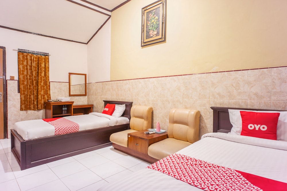 OYO 2180 Vina Vira Hotel 20/31