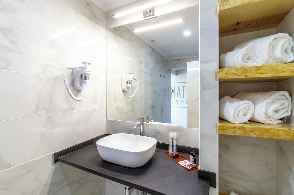غرفة كومفورت ثلاثية بسرير مزدوج وسرير فردي، Hotel AS Lisboa 9/10