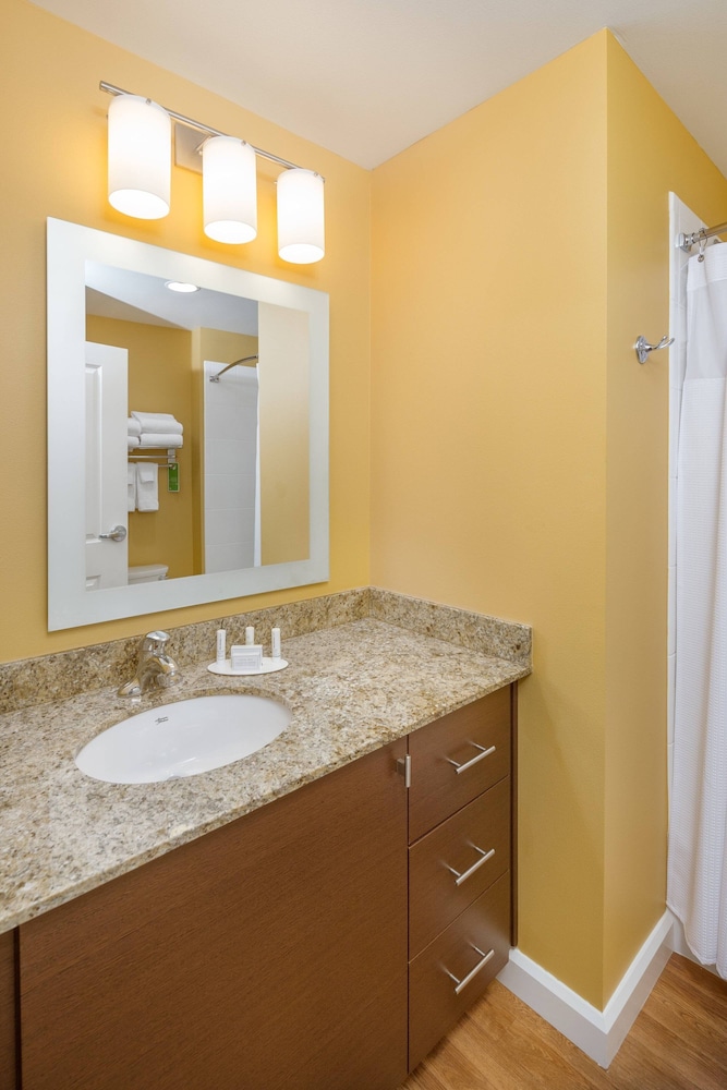 Towneplace Suites Portland Vancouver 24/26