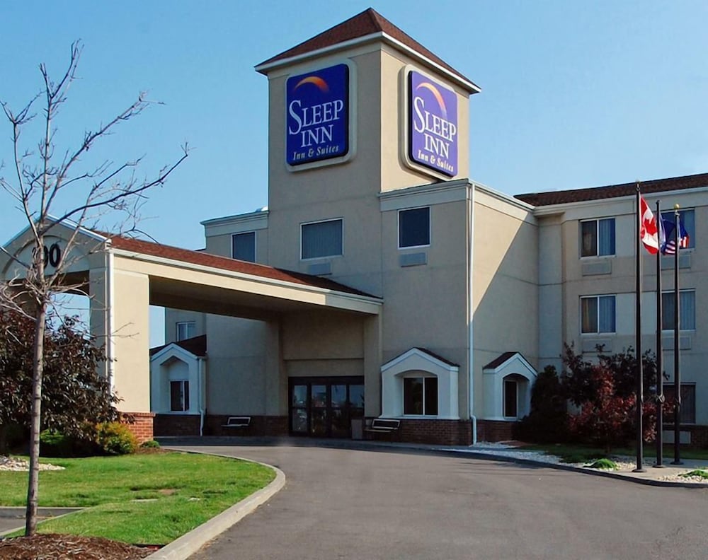 Sleep Inn Suites Buffalo Airport 59/63