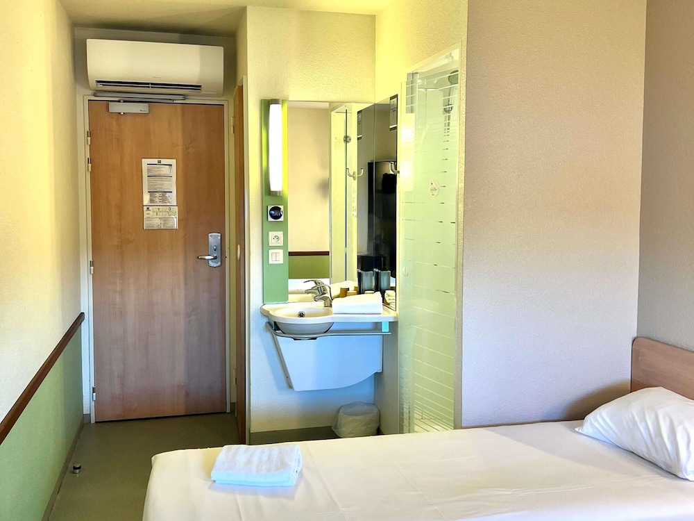 Ibis Budget Cosne Sur Loire 22/51