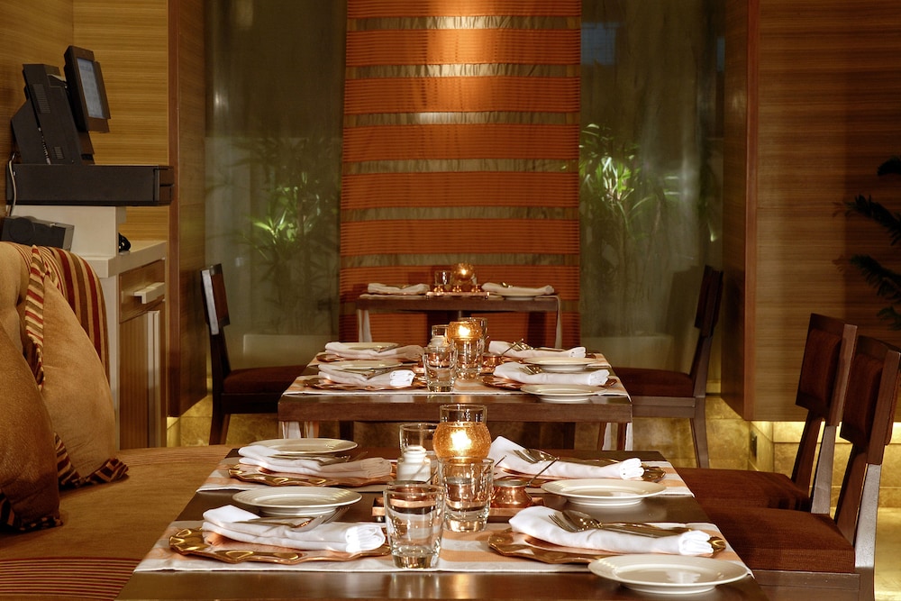 Radisson Mumbai Goregaon 61/75