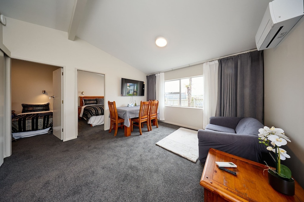 Willowbank Motel 32/51