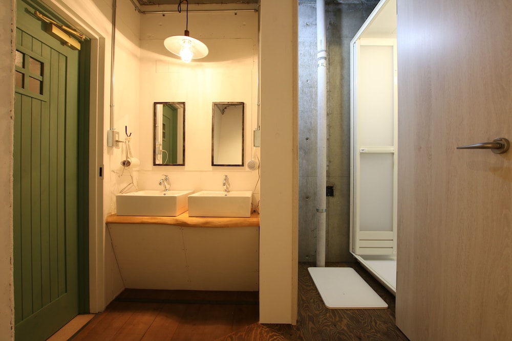سكن مشترك مختلط قياسي بإطلالة على الحديقة، 365Base Outdoor Hostel 3/5