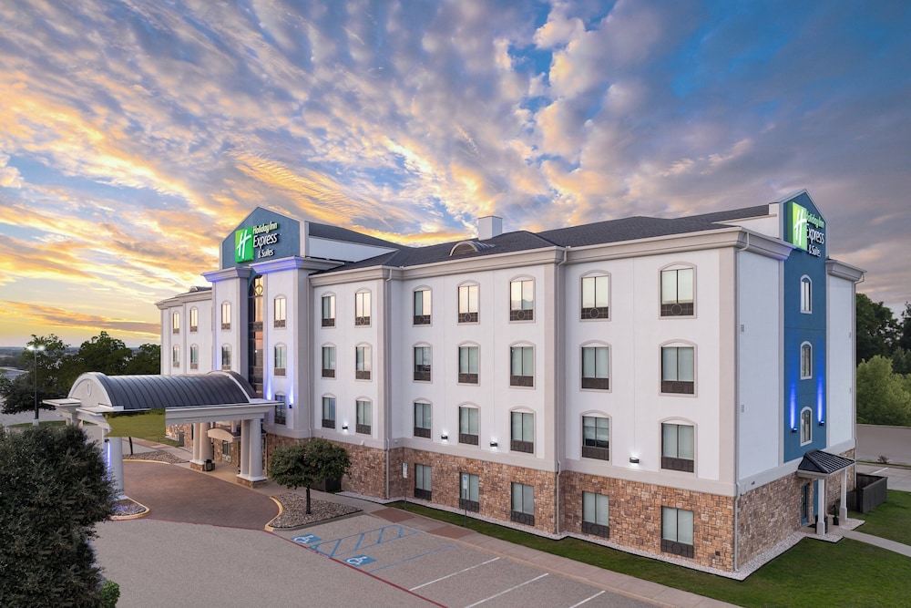 Holiday Inn Express Hotel And Suites Denton Unt Twu 2/68