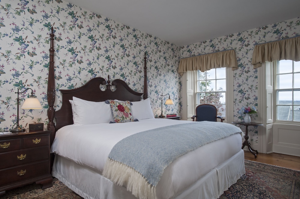 Guest Room, Superior, House, King Bed