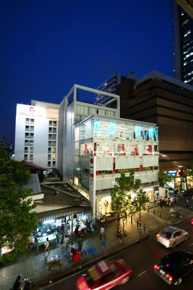 I Residence Hotel Silom in BANGKOK