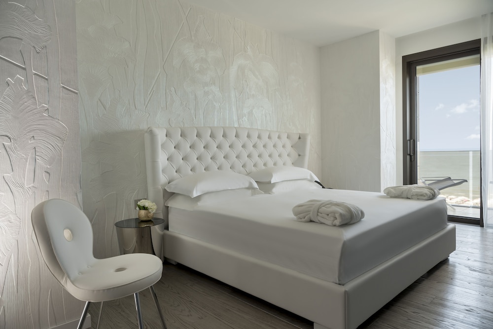EXCLUSIVE, SUITE, SEA VIEW, HOT TUB