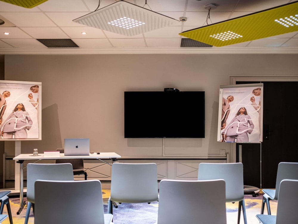 Mercure Grenoble Meylan 35/46