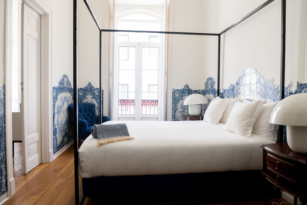 Master, Suite, Queen Bed