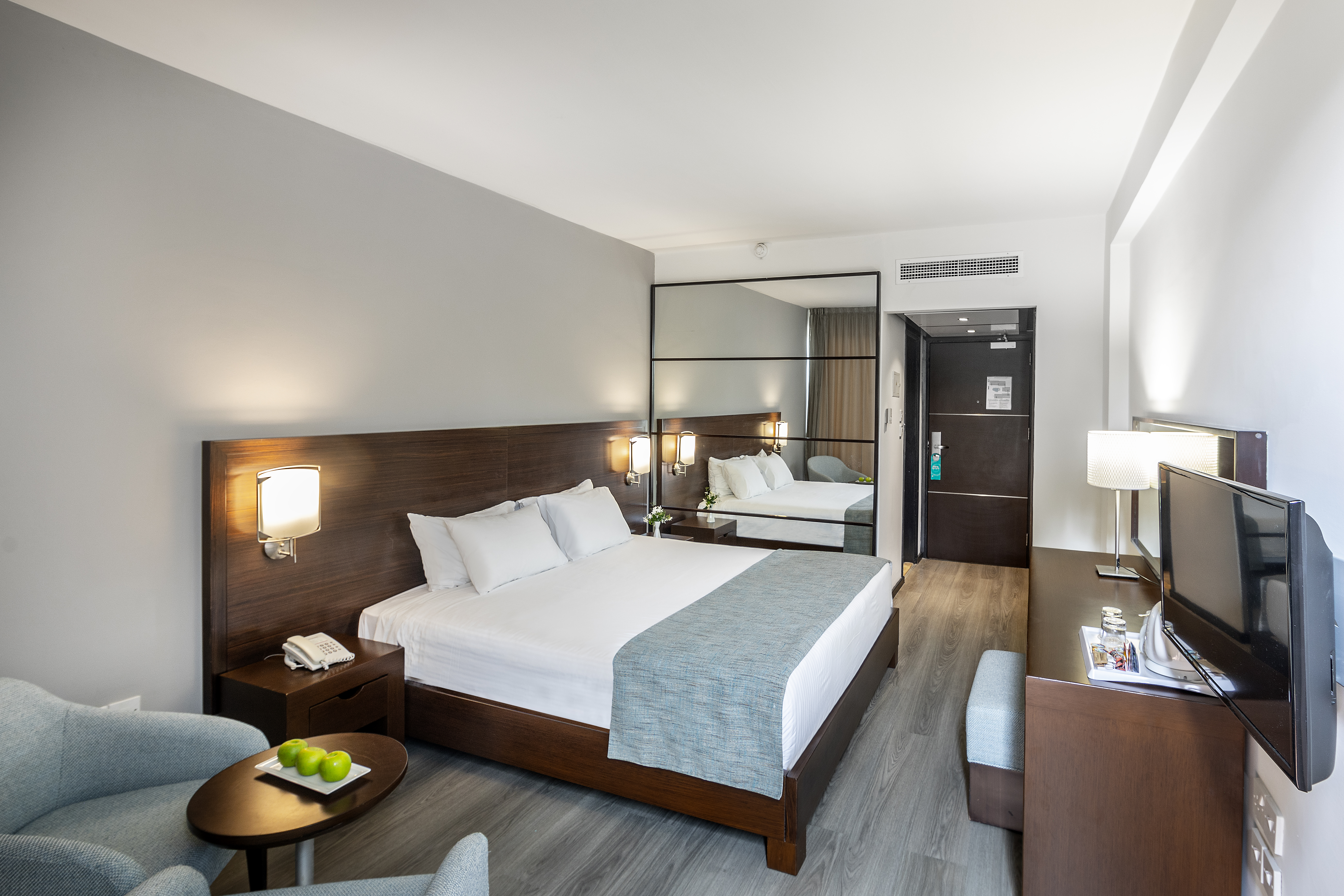 Superior, Inland View، Napa Plaza Hotel-Adults Only 2/8