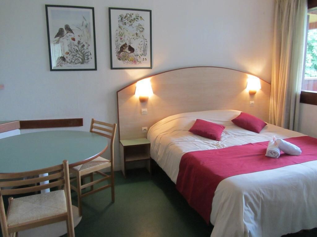 1 BEDROOM, APARTMENT